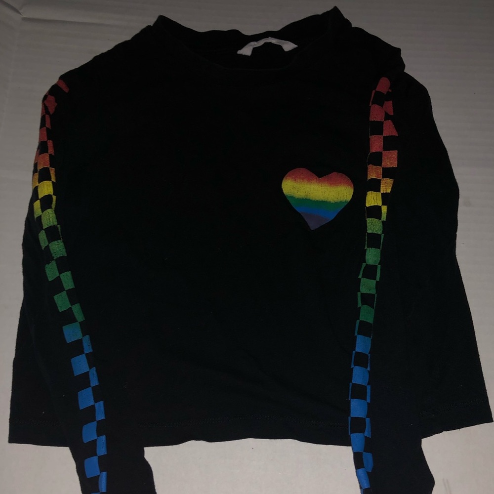 Long sleeve black shirt.